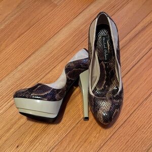 Michael Antonio Brown Snake-Print Platform Pumps with Cream Platform